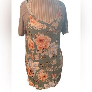 Andree by Unit top like new great look size large